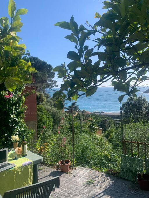 Cozy Beach House With Nice Garden, Basic Feel Apartman Bonassola Kültér fotó
